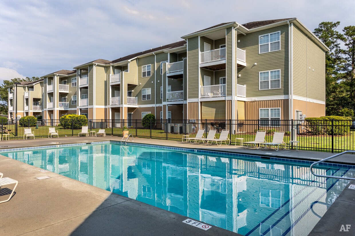 The Park at Village Oaks Apartments in Leland, NC